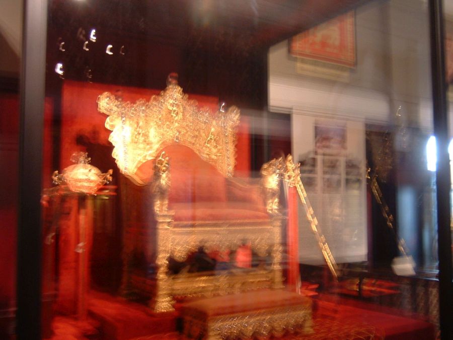 Suzanna Travels to Sri Lanka